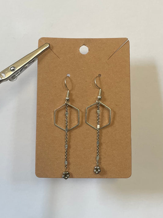 Hexagon/chain with floral dangle