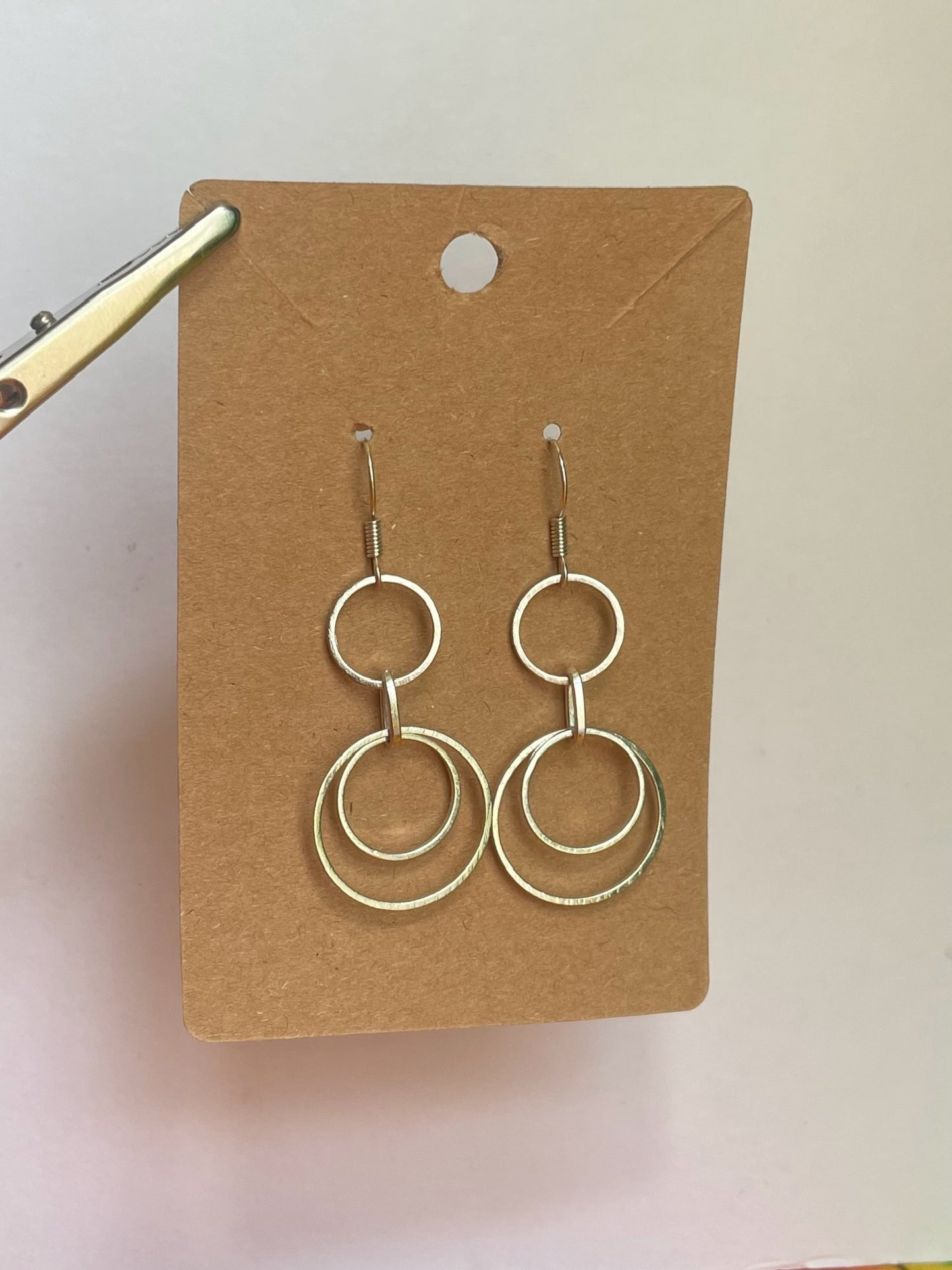 Circle/silver statement